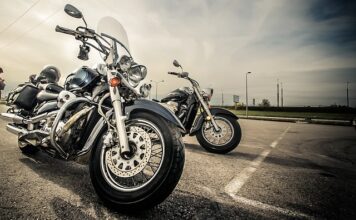 Ile kosztuje motor wyścigowy? Ile kosztuje motor wyścigowy?