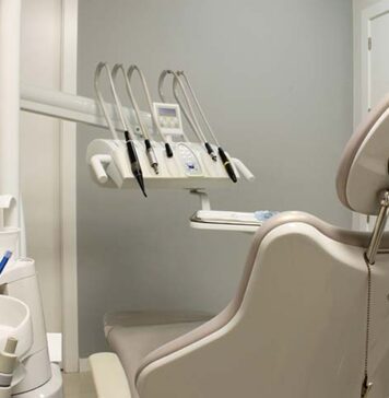 Ile zarabia lekarz dentysta