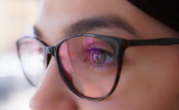 Ile zarabia prywatny okulista?