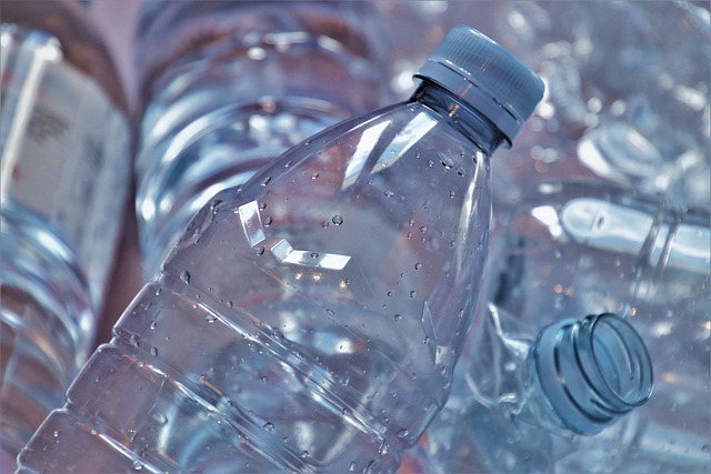 Gdzie wyrzucić plastikowe wiadro po farbie? Gdzie wyrzucić plastikowe wiadro po farbie?