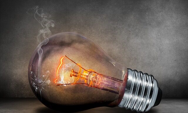 Dlaczego cofa się dym z pieca kaflowego?