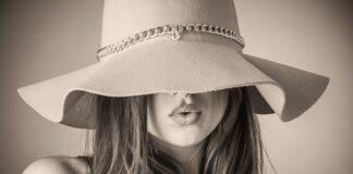 Jakie są modne krzesła do salonu?