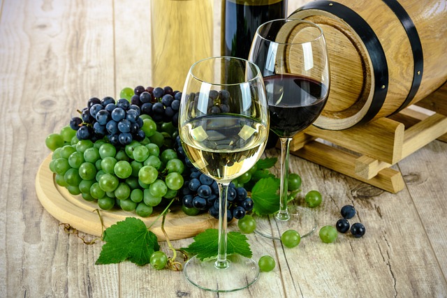 Jak ładnie zapakować wino na prezent? Jak ładnie zapakować wino na prezent?
